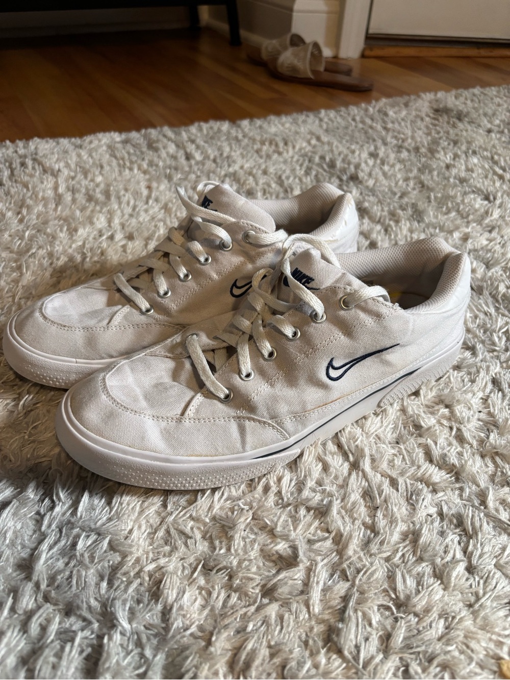 Nike Men's Cream Canvas Low-Top Sneakers with Black Swoosh